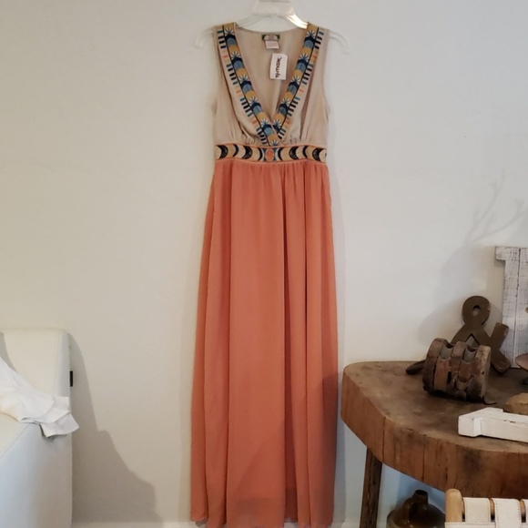 Flying Tomato Dresses & Skirts - NWT FLYING TOMATO Maxi Dress